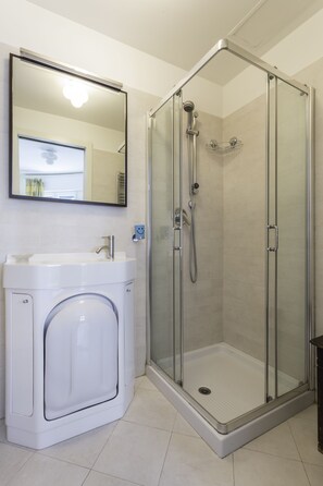 Einzelzimmer | Badezimmer