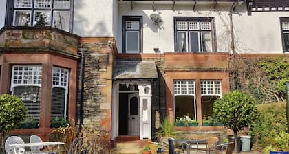 Dene House