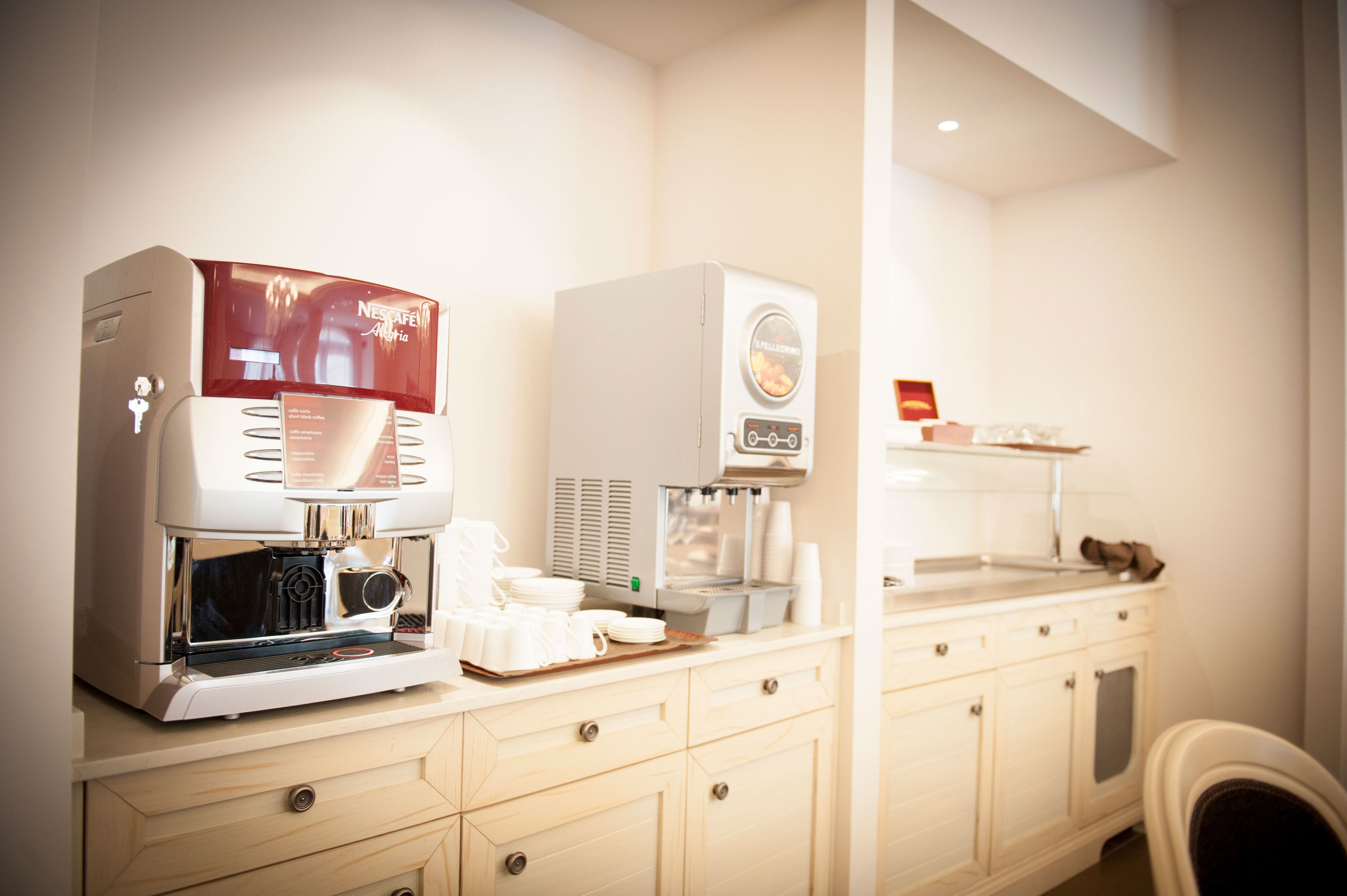 free daily full breakfast