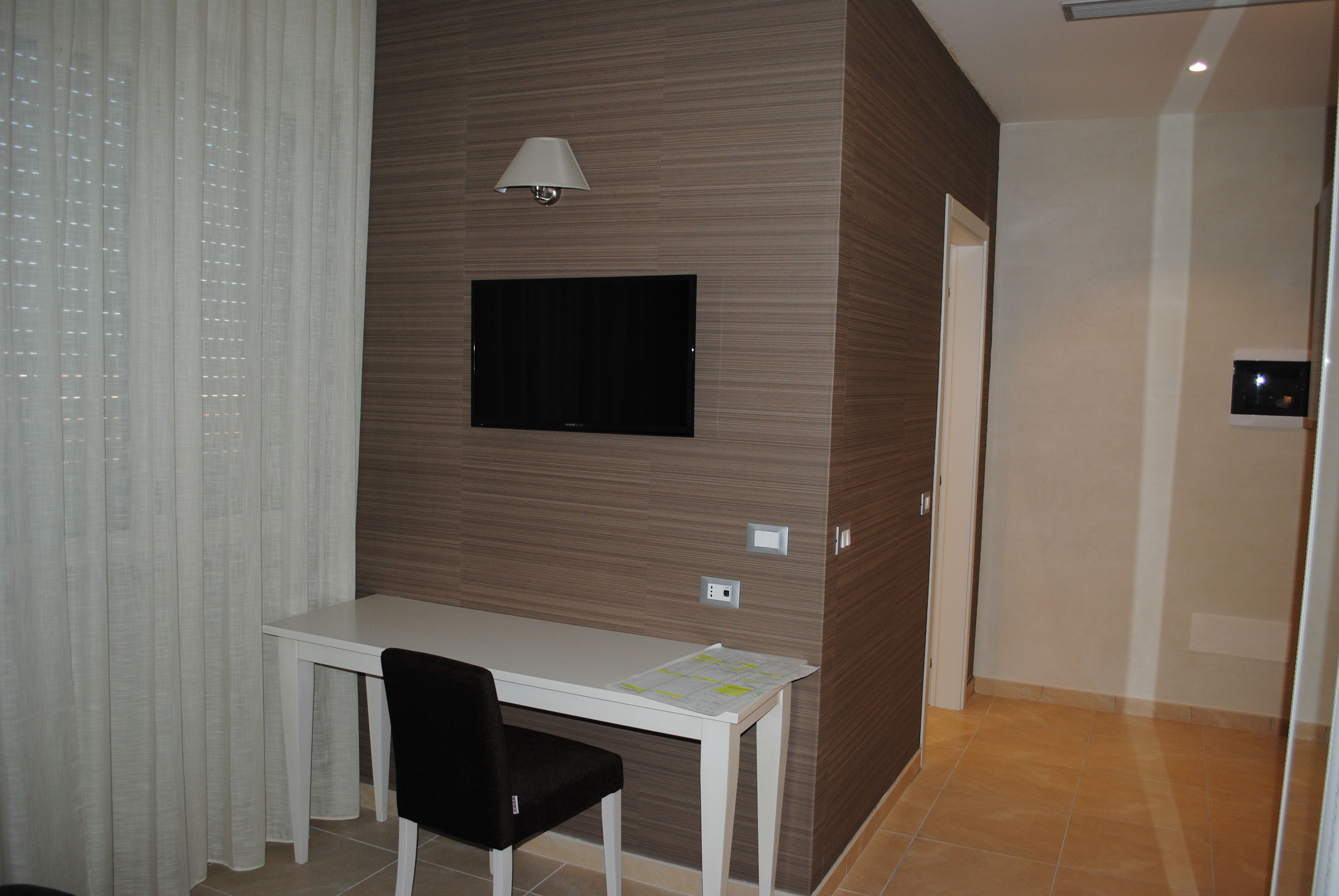 triple room | room amenity