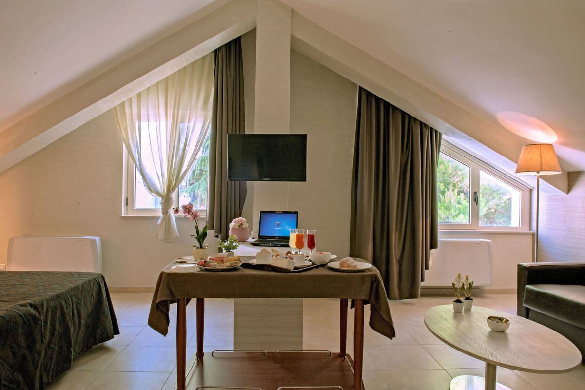 room service – dining