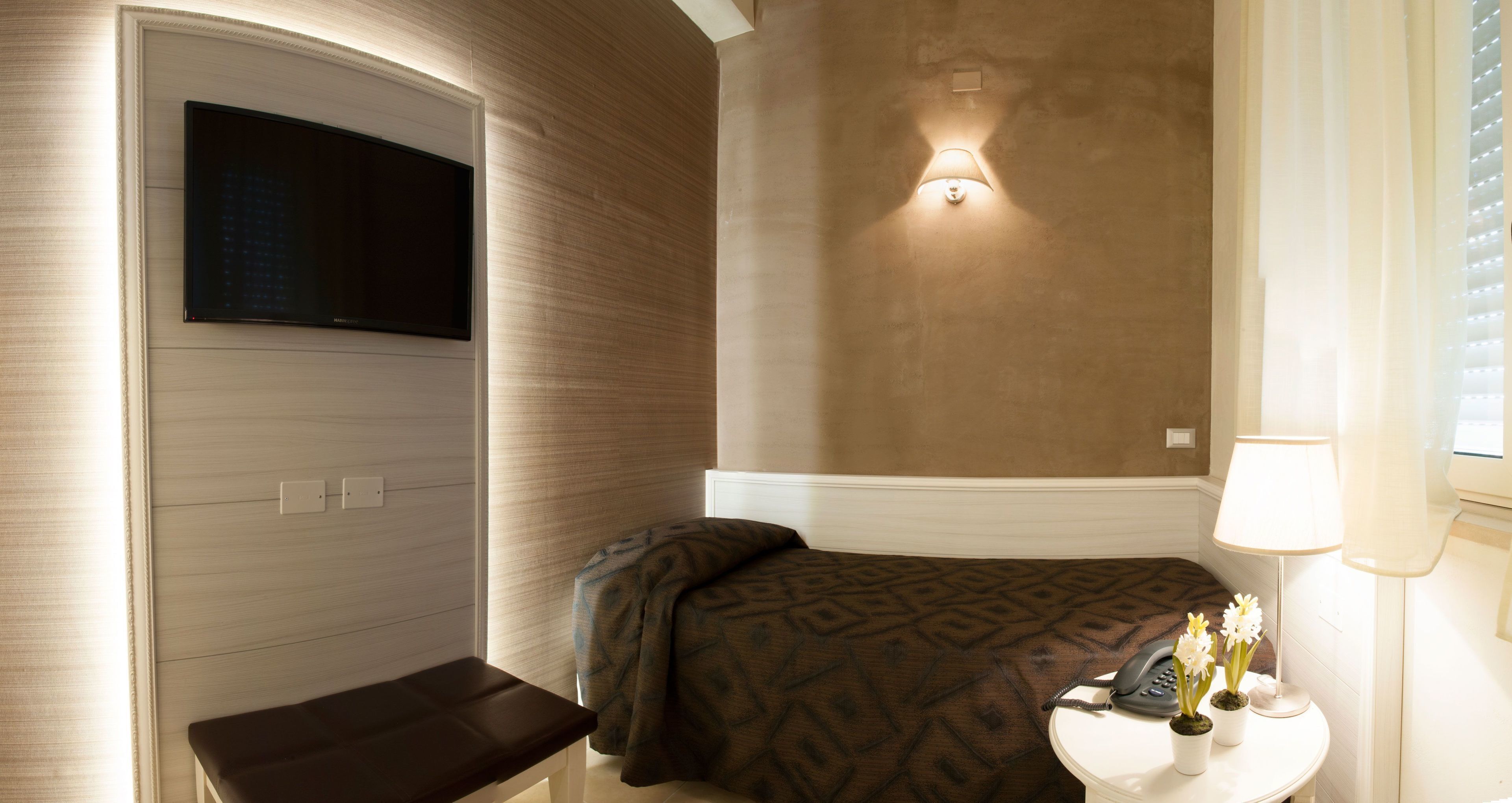 1 phòng ngủ, bộ trải giường bằng vải Frette của Ý 