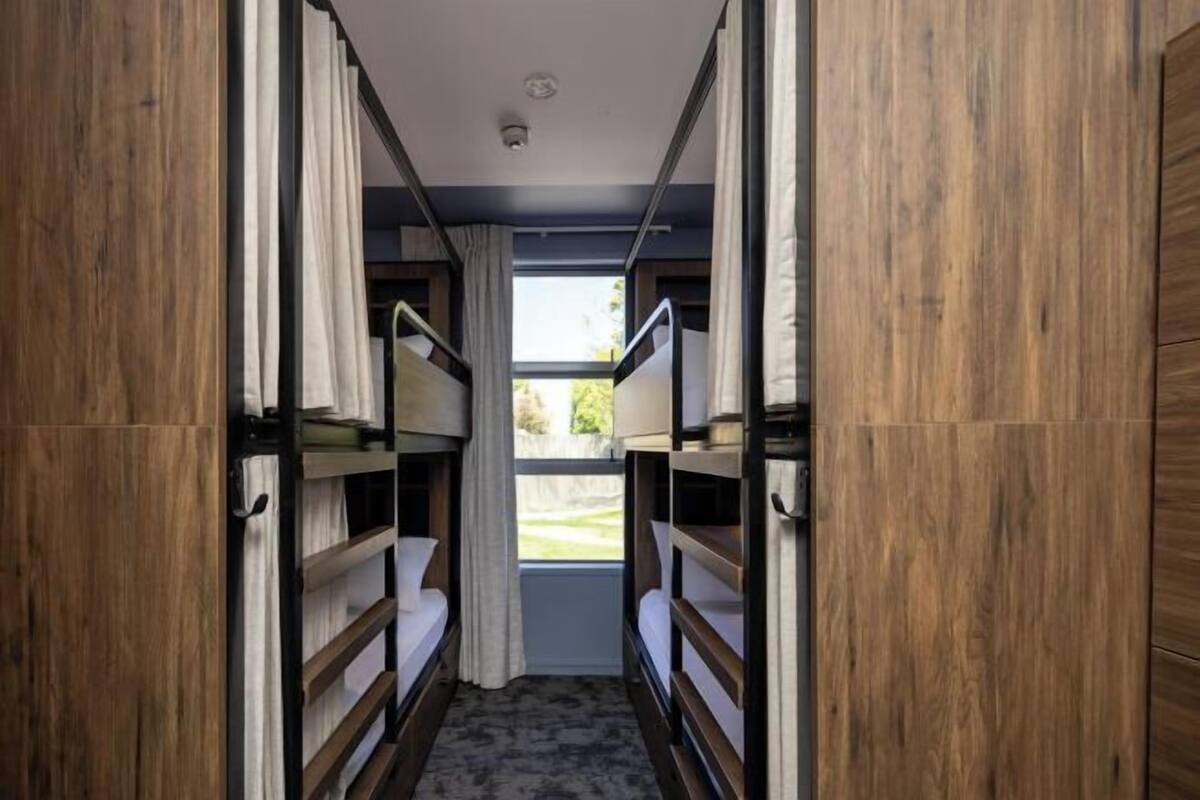 Ropa de cama hipoalergénica, wifi gratis, decoración individual