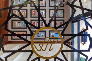 Kiến trúc tòa nhà