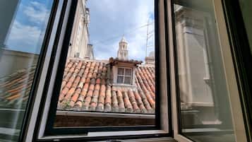 Double Room De Luxe | City view