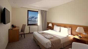 Standard King | Lençóis italianos Frette, frigobar, cofres nos quartos