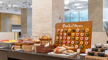 Desayuno buffet (CNY 82 por persona)