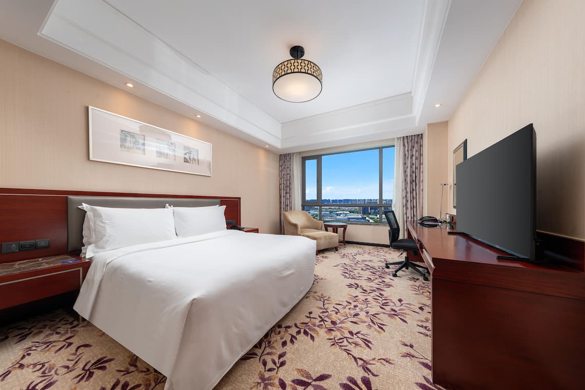 Luxe beddengoed, een minibar, een kluis op de kamer, geluiddichte muren