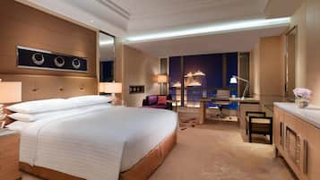 Room, 1 King Bed, Non Smoking, City View | Premium bedding, down comforters, minibar, in-room safe