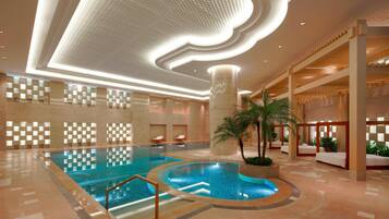 Piscine couverte