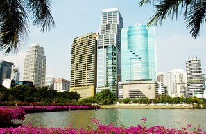 Exterior - Column Bangkok Hotel (Bangkok)