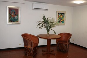 Premier Room | Premium bedding, in-room safe, individually furnished, desk