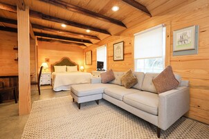 Elite Stüdyo, 1 Büyük (Queen) Boy Yatak, Bahçe Manzaralı | Ayrı ayrı dekore edilmiş, ayrı ayrı döşenmiş, güneşlik/perde 