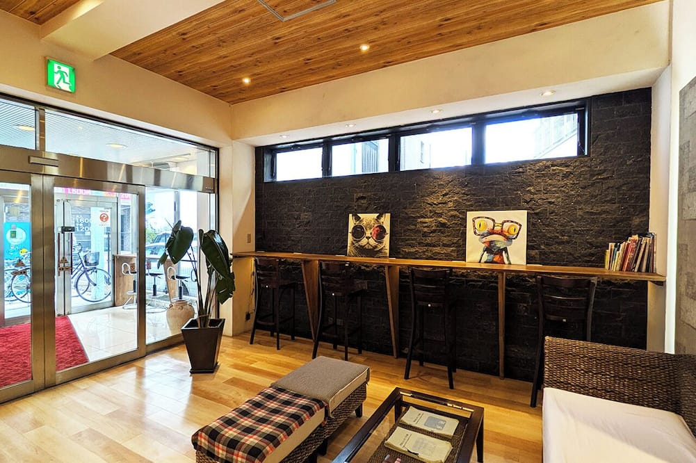 Hiroshima Peace Hotel - Hostel