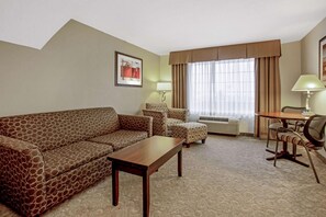 Luxe beddengoed, pillowtop-bedden, individueel gemeubileerd, een bureau