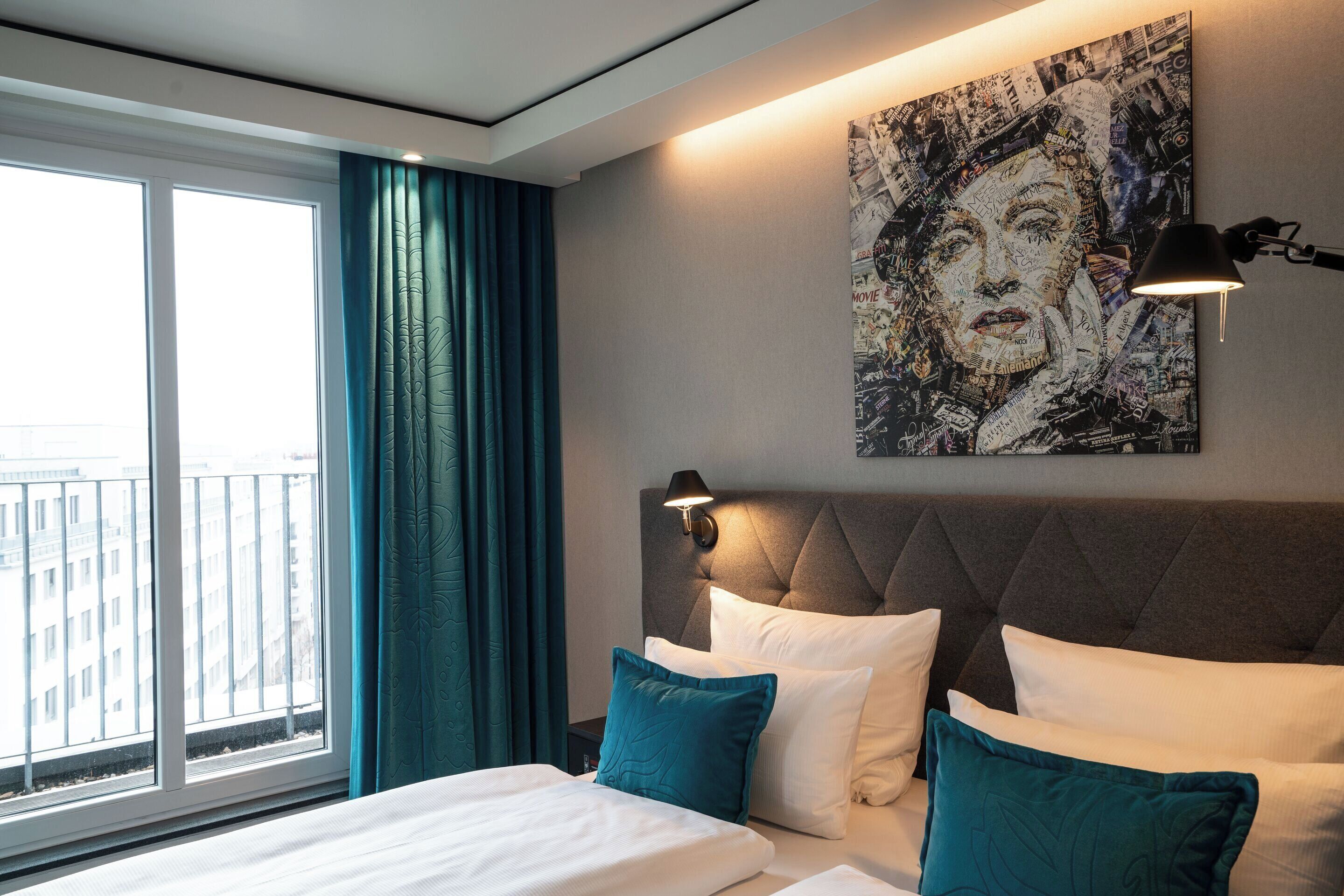 Photo - Motel One Berlin-Spittelmarkt