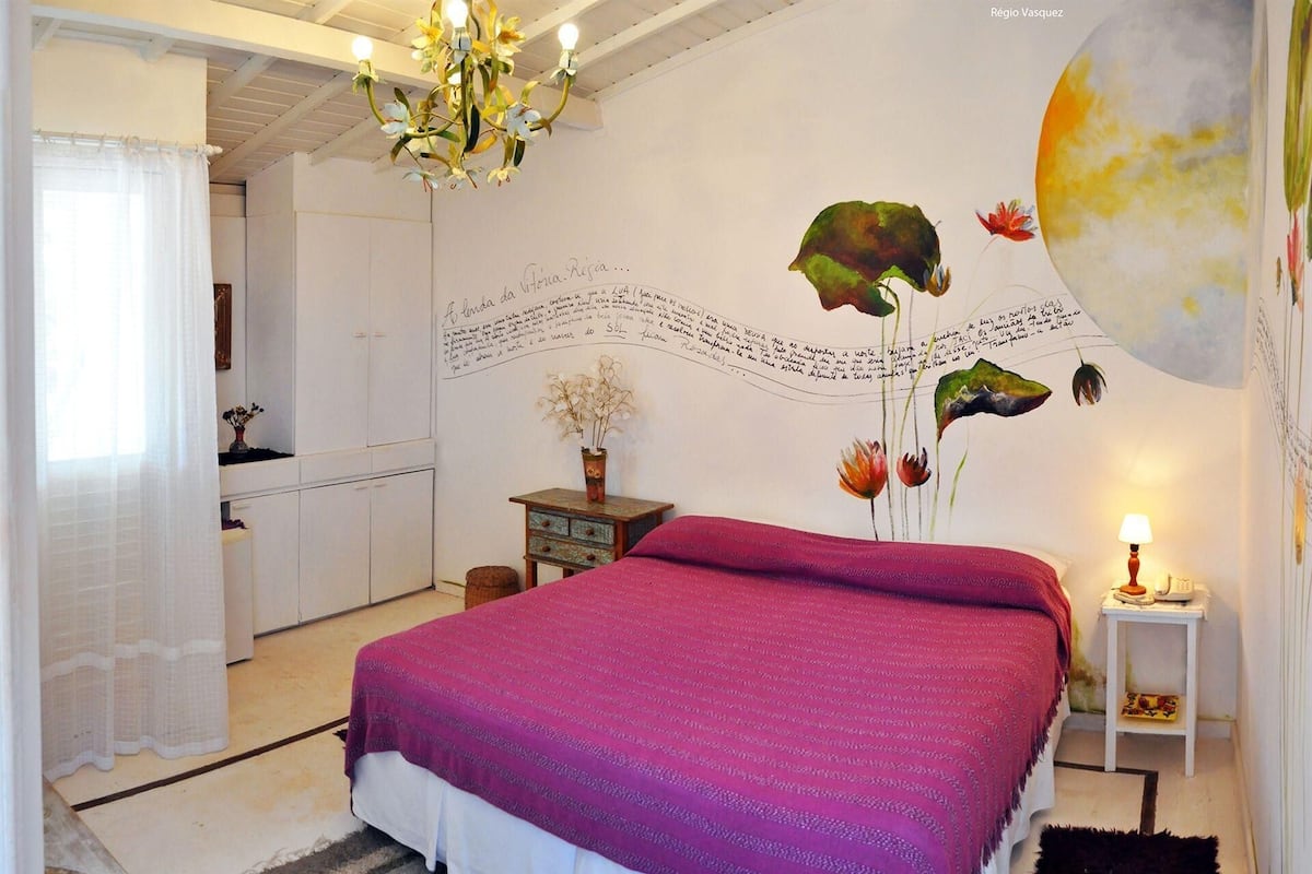 Minibar, in-room safe, blackout curtains, free WiFi