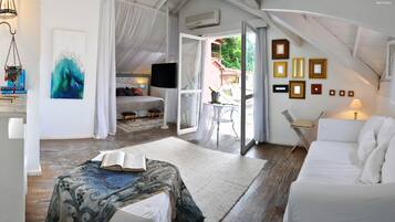 SuĂte Luxo (com banheira de Hidromassagem ou OfurĂŽ) | Minibar, in-room safe, blackout drapes, free WiFi