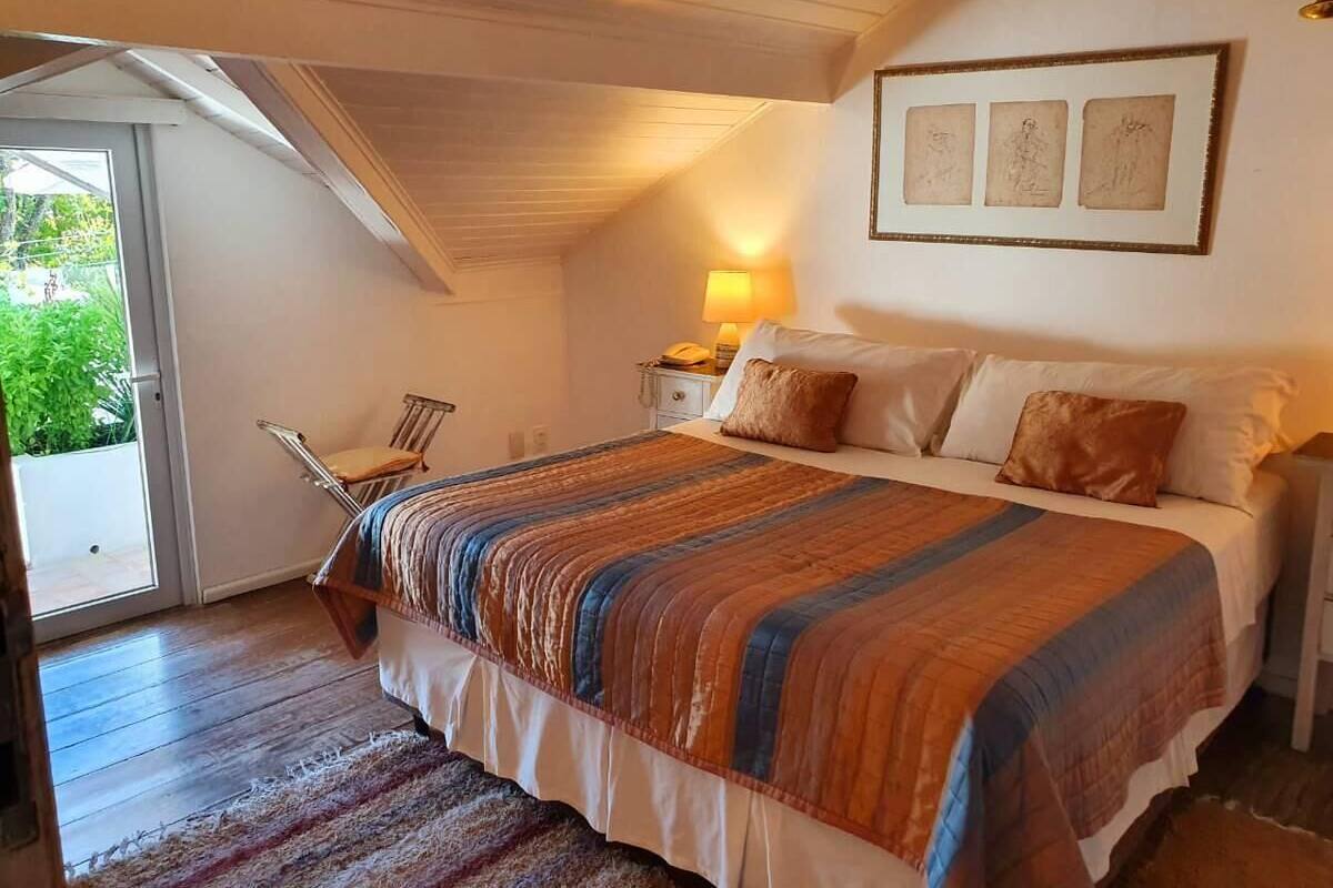Minibar, in-room safe, blackout drapes, free WiFi