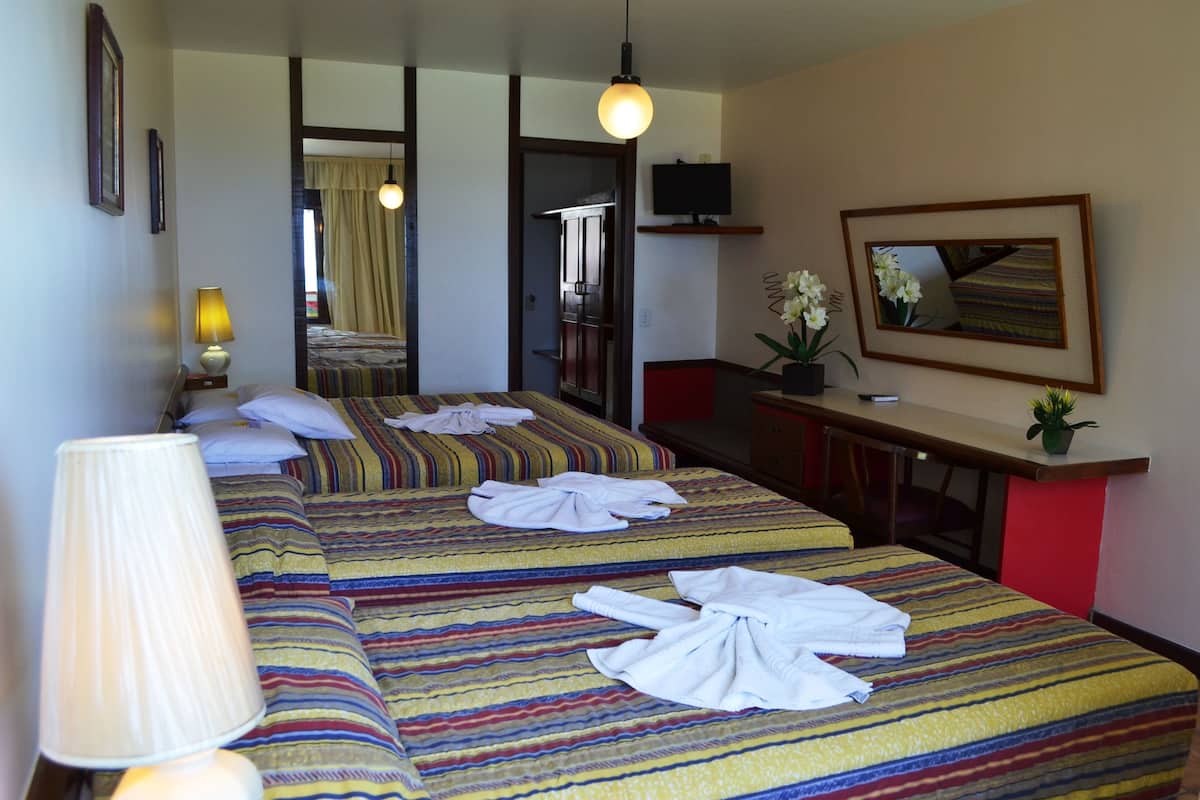 Standard Room, 1 Double Bed, Partial Sea View | Minibar, in-room safe, soundproofing, free WiFi