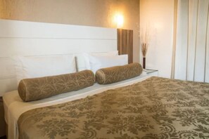 Standard Room | Minibar, in-room safe, desk, blackout curtains - Pousada Perola Do Morro (Cairu)