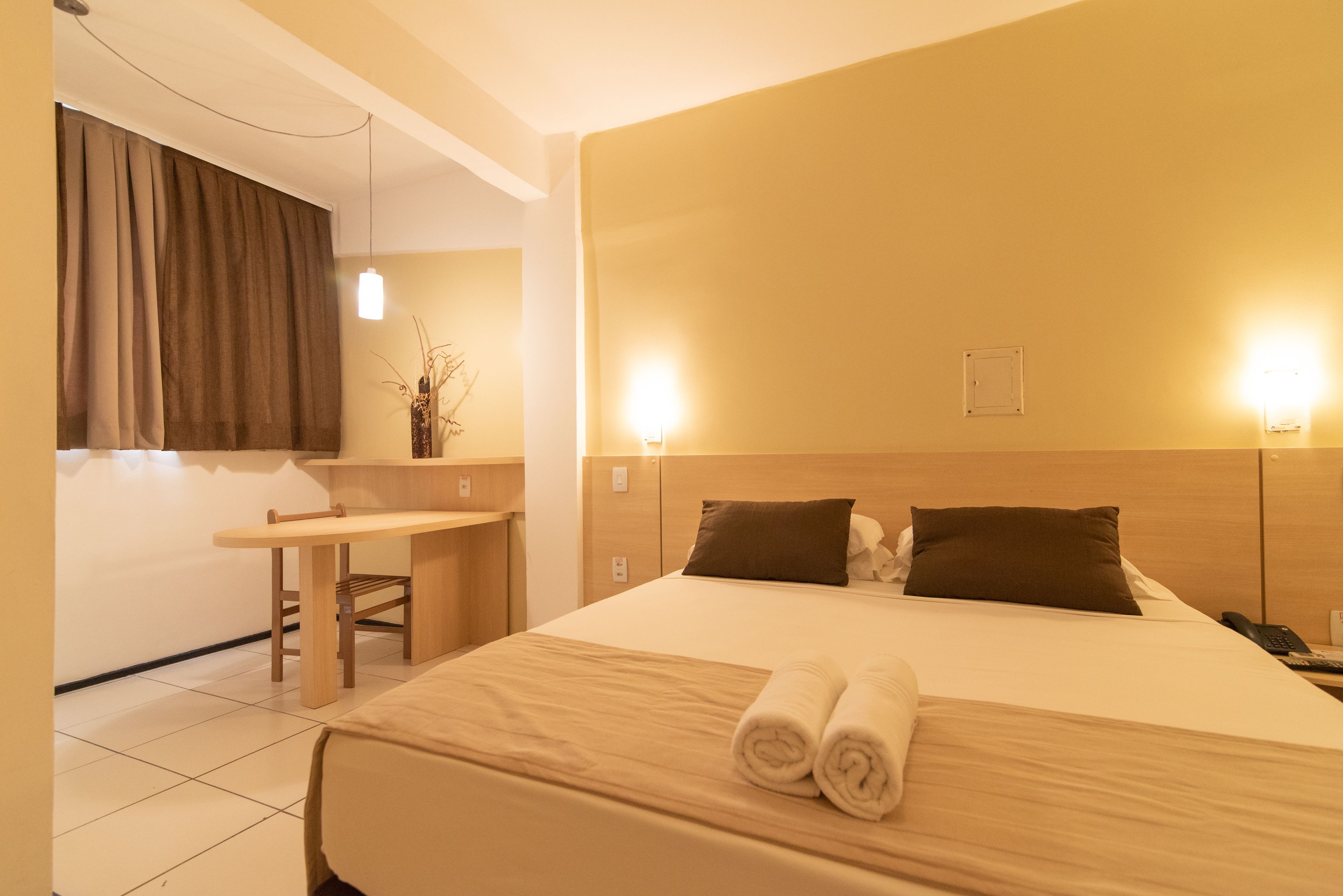 standard master | minibar, individually decorated, desk, laptop workspace