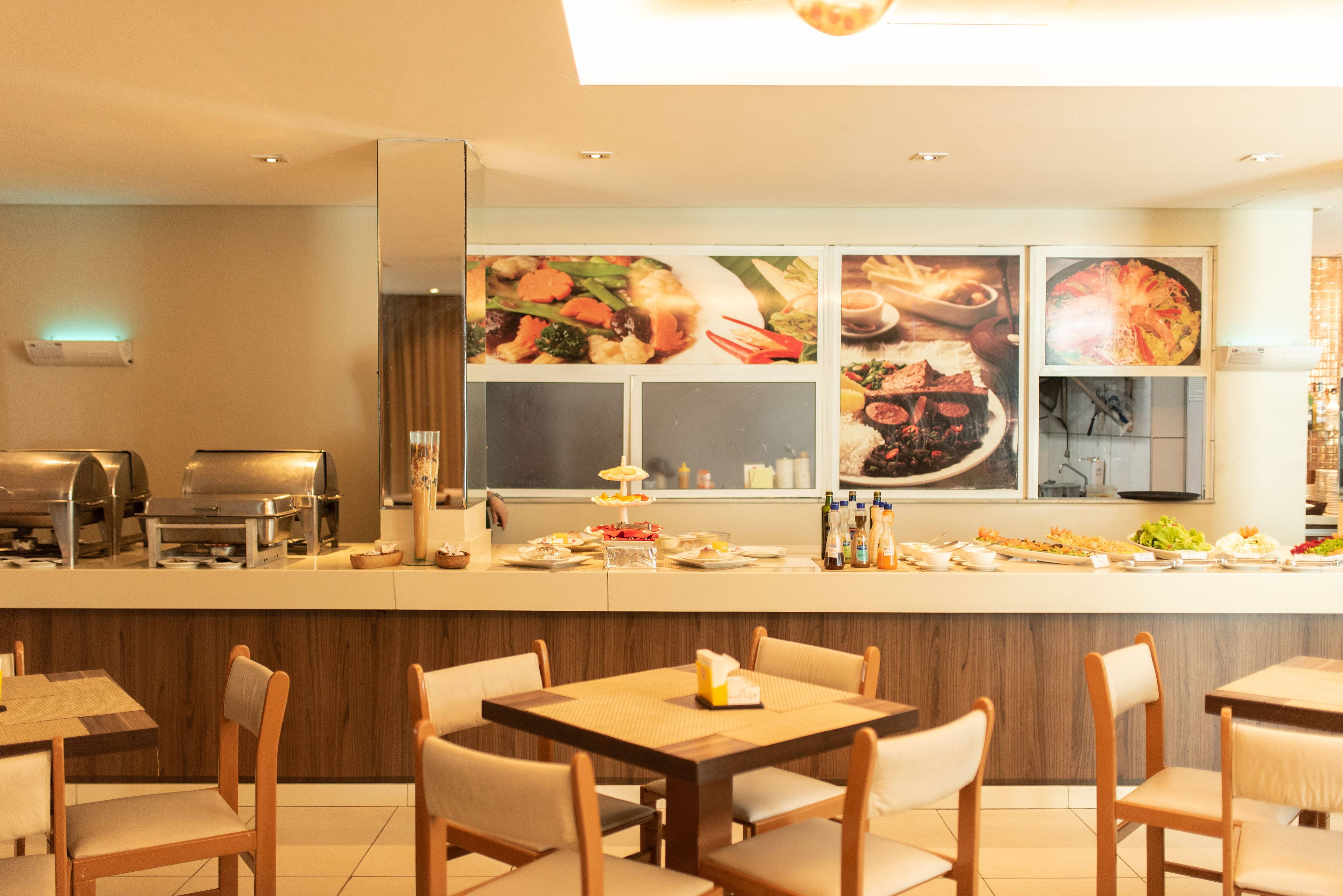 breakfast, lunch and dinner served