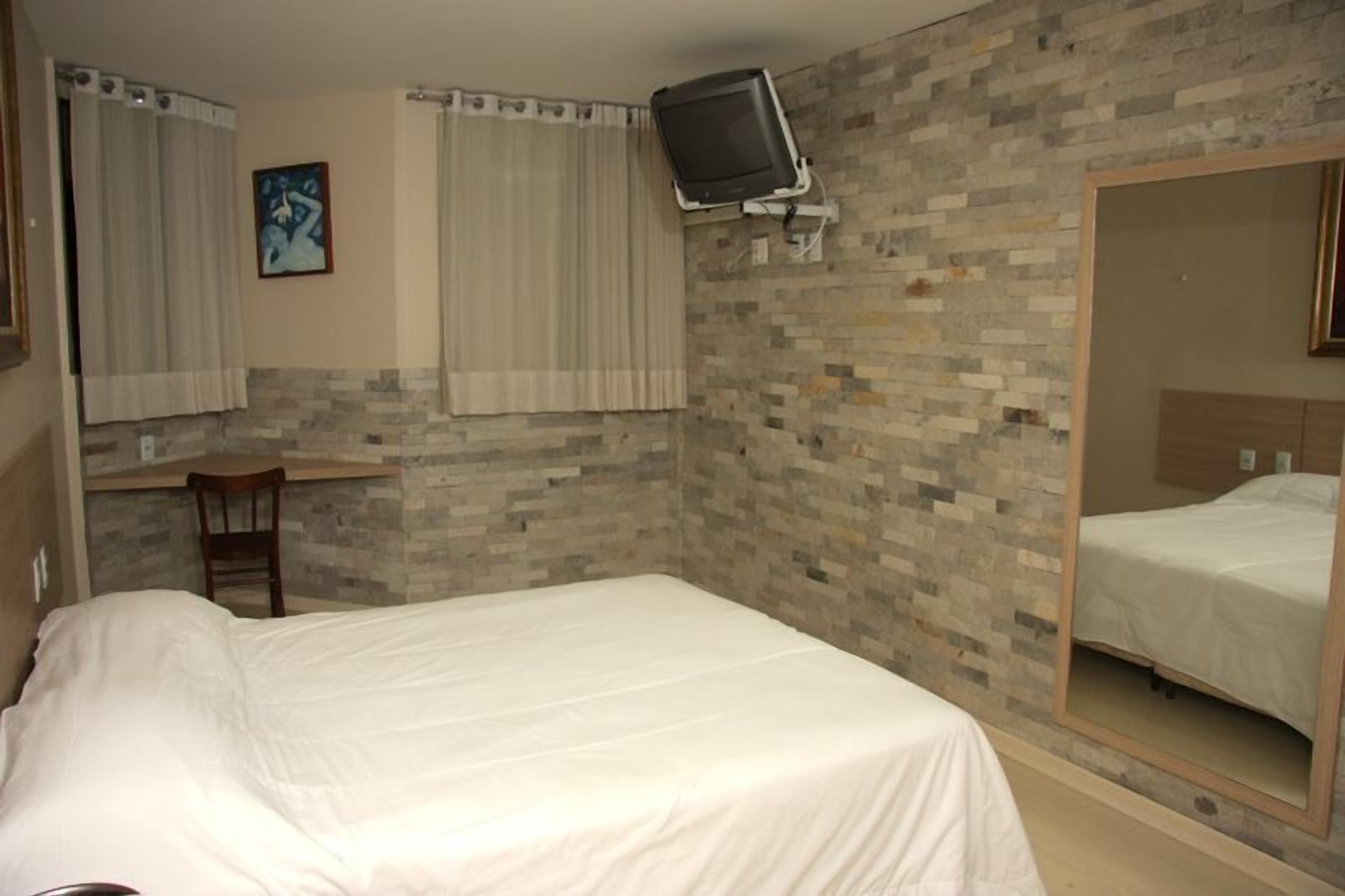 ميني بار وواي فاي مجانًا