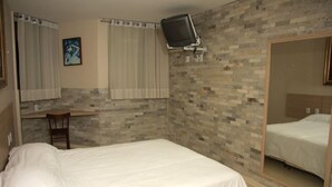 Minibar, WiFi (free) - Pousada do Caju Economic (Joao Pessoa)