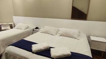 SUÍTE EXECUTIVA | Frigobar, escrivaninha, espaço de trabalho para notebook