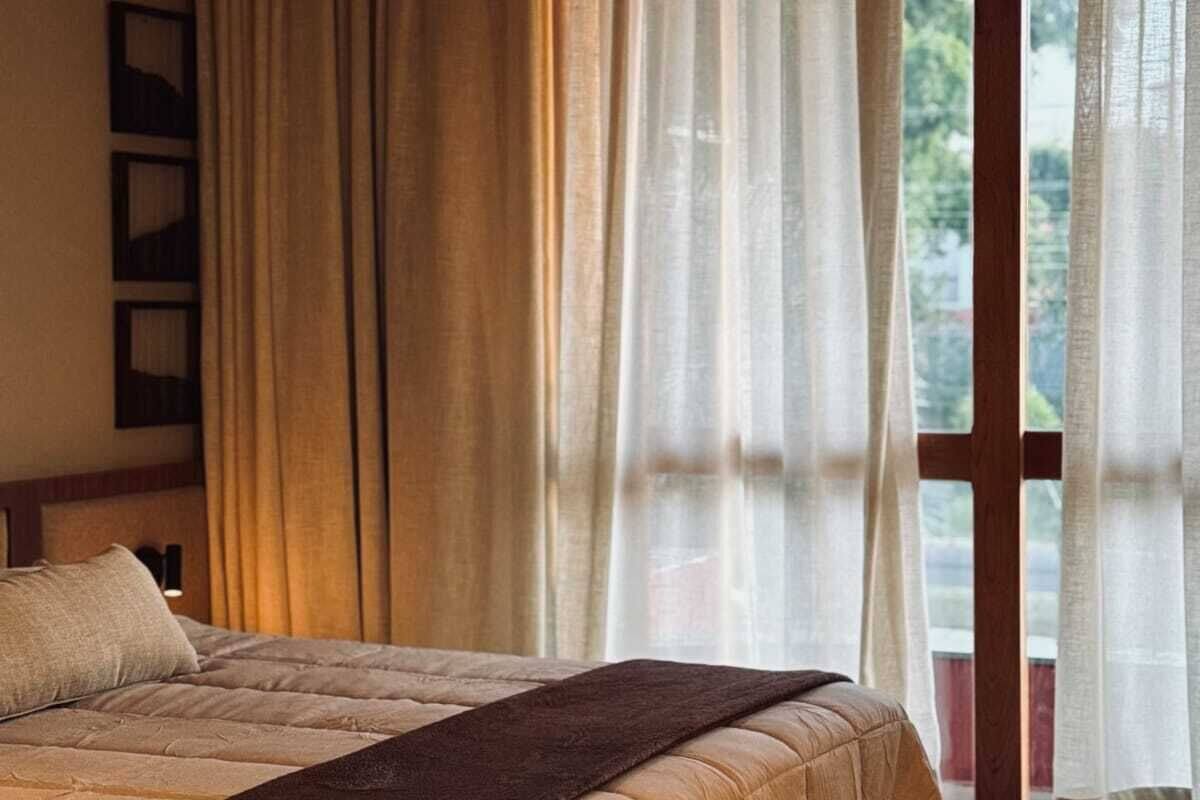 1 bedroom, minibar, desk, laptop workspace