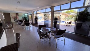 بار (في المنشاة)