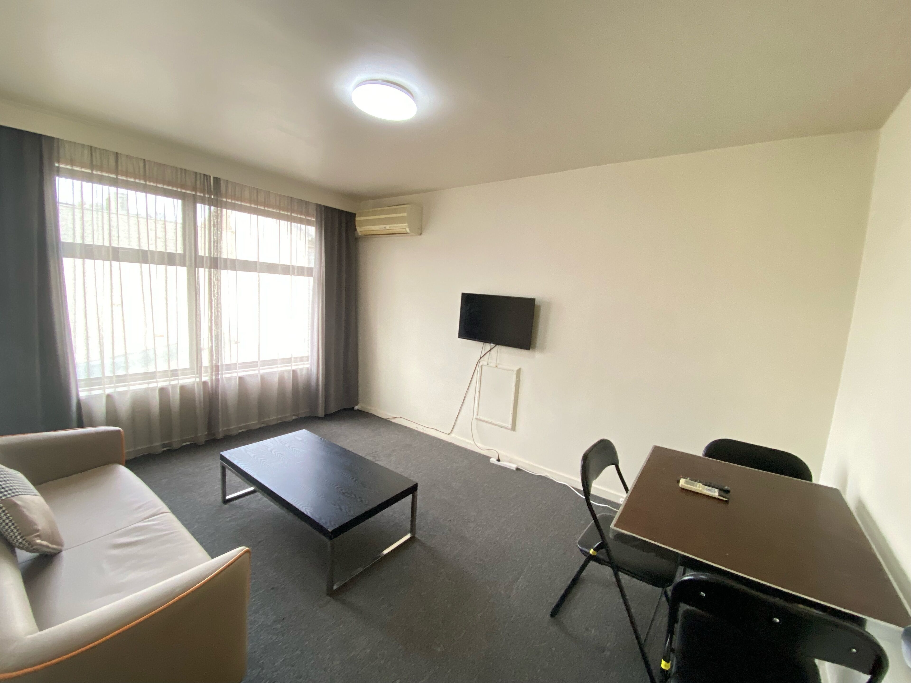 Appartement 1 chambre | Salle de séjour | Téléviseur ACL