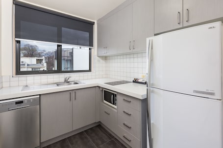 Fridge, microwave, coffee/tea maker, electric kettle