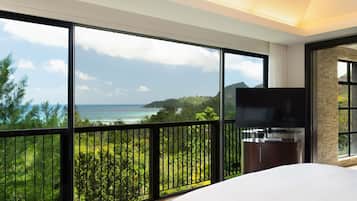 1 bedroom, premium bedding, down comforters, Tempur-Pedic beds