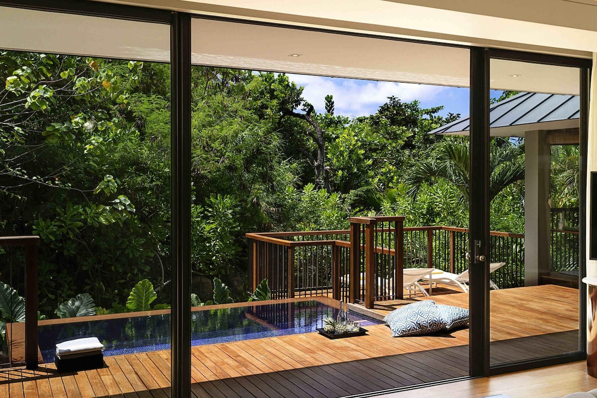 1 bedroom, premium bedding, down duvets, Tempur-Pedic beds