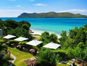 Daily buffet breakfast for a fee - Raffles Seychelles (Praslin Island)