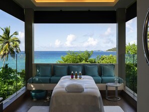 Couples treatment rooms, sauna, hot tub, Turkish bath, body treatments