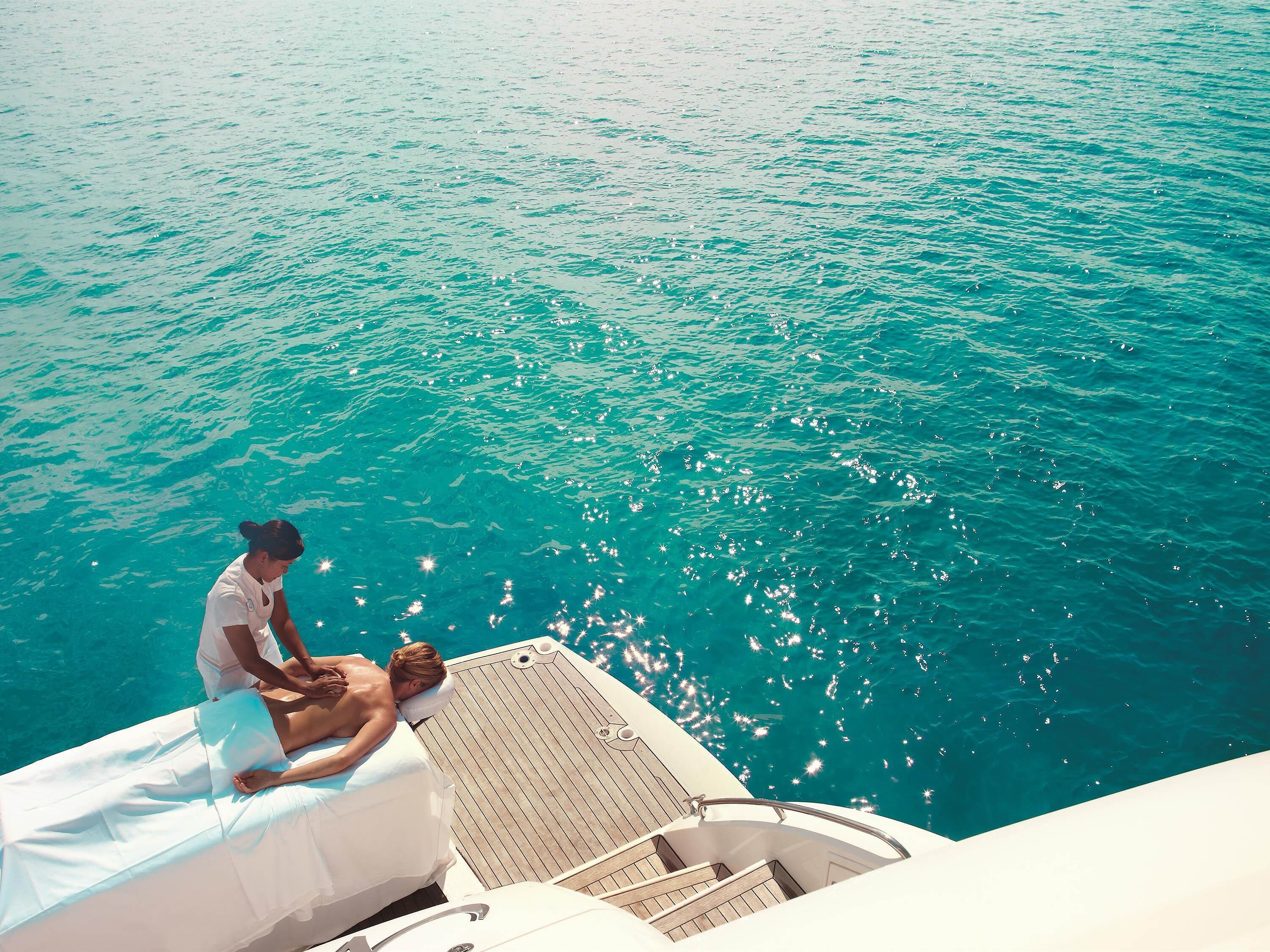 Couples treatment rooms, sauna, hot tub, Turkish bath, body treatments