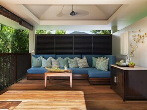 1 bedroom, premium bedding, down comforters, Tempur-Pedic beds