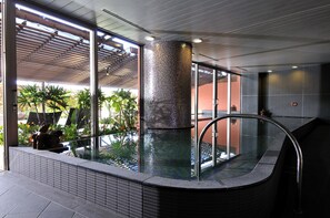 Body treatments, aromatherapy, body scrubs, facials - Loisir Spa Tower Naha (Naha)