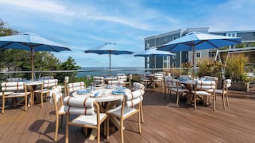 2 restaurants, breakfast, lunch, dinner served; local cuisine