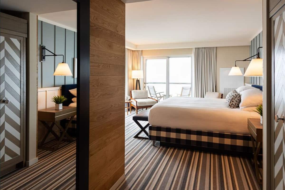 Captain Perkins Suite | Premium bedding, down comforters, pillowtop beds, in-room safe