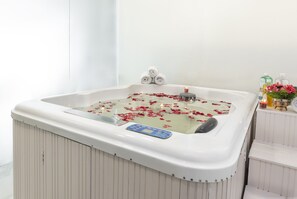 Body treatments, aromatherapy, facials, Ayurvedic treatments
