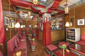 Bar (on property) - The Elgin Nor-Khill - A Heritage Hotel & Spa (Gangtok)