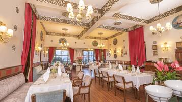 Daily breakfast for a fee