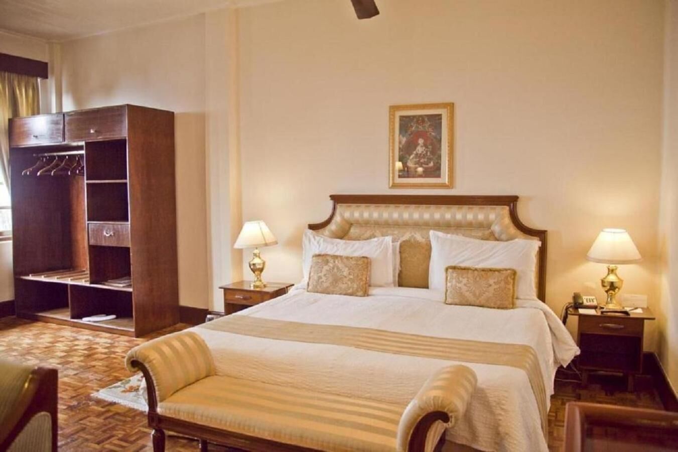 minibar, in-room safe, desk, rollaway beds