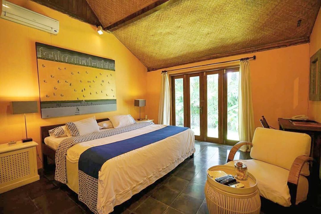 Standard Room, 1 King Bed | Minibar, in-room safe, blackout drapes, soundproofing