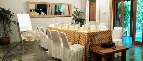 สถานที่จัดงานประชุม