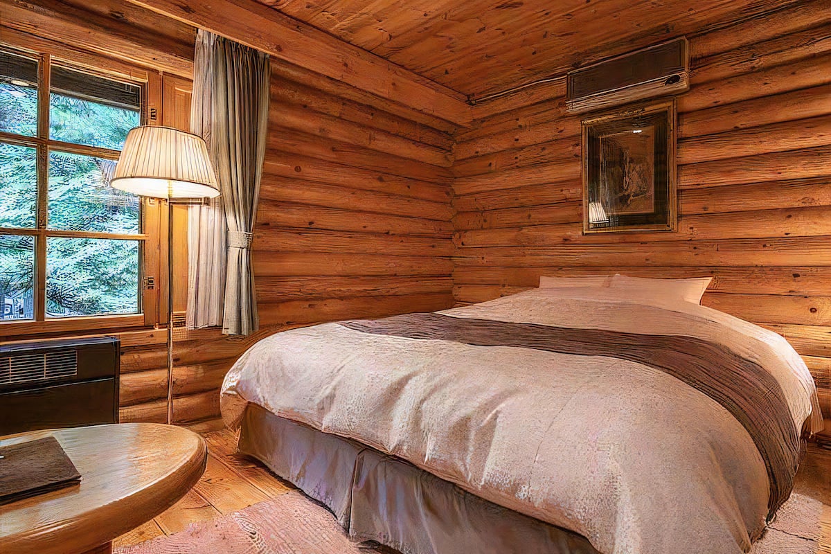 standard room, 1 king bed | 2 bedrooms, premium bedding, down duvets, minibar